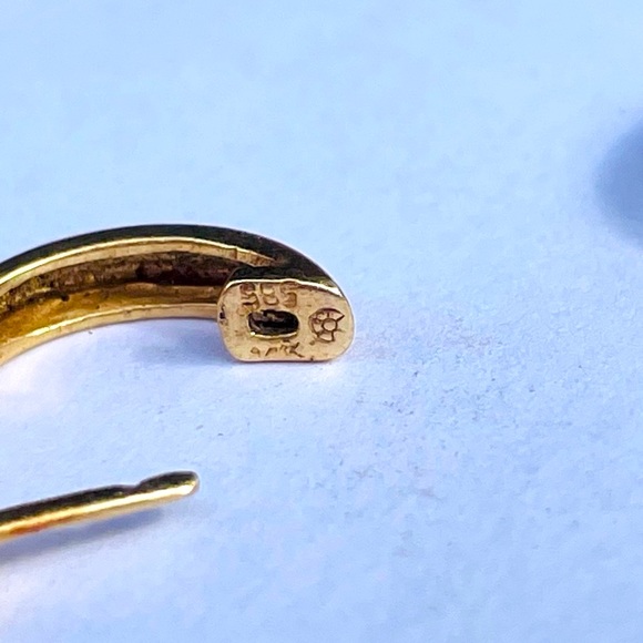 Vintage Luxe 14k Gold Huggie Hoops with Rubies - Picture 8 of 9